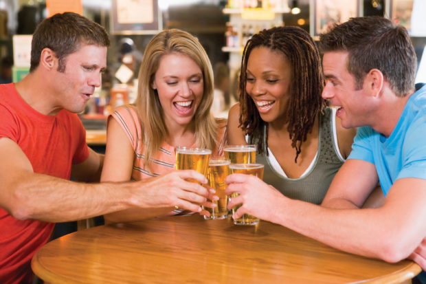 friends-drinking-beer